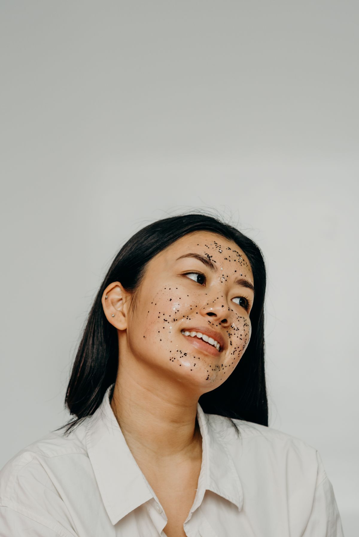 Da không đều màu, thâm sau mụn