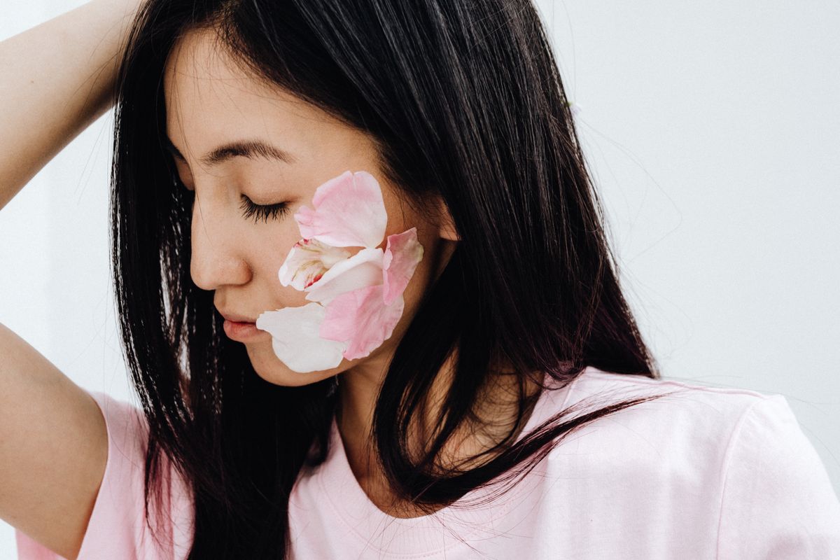 Khách hàng dùng serum buổi sáng